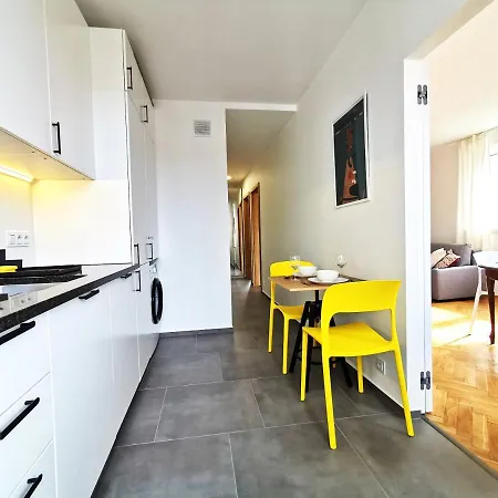 Haukego-bosaka Apartment~self Check-in 24h Wroclaw